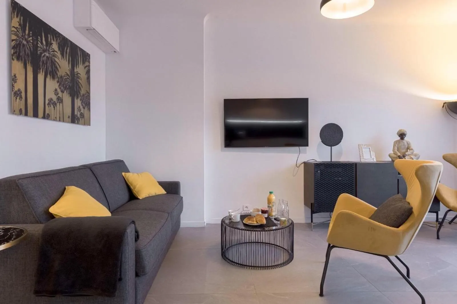 Duboy D Angers 2 Bedrooms Cannes
